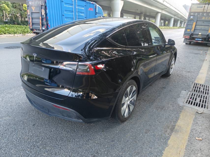 Tesla Model Y 2023 #4 Tesla Model Y 2023 immagine di auto #4