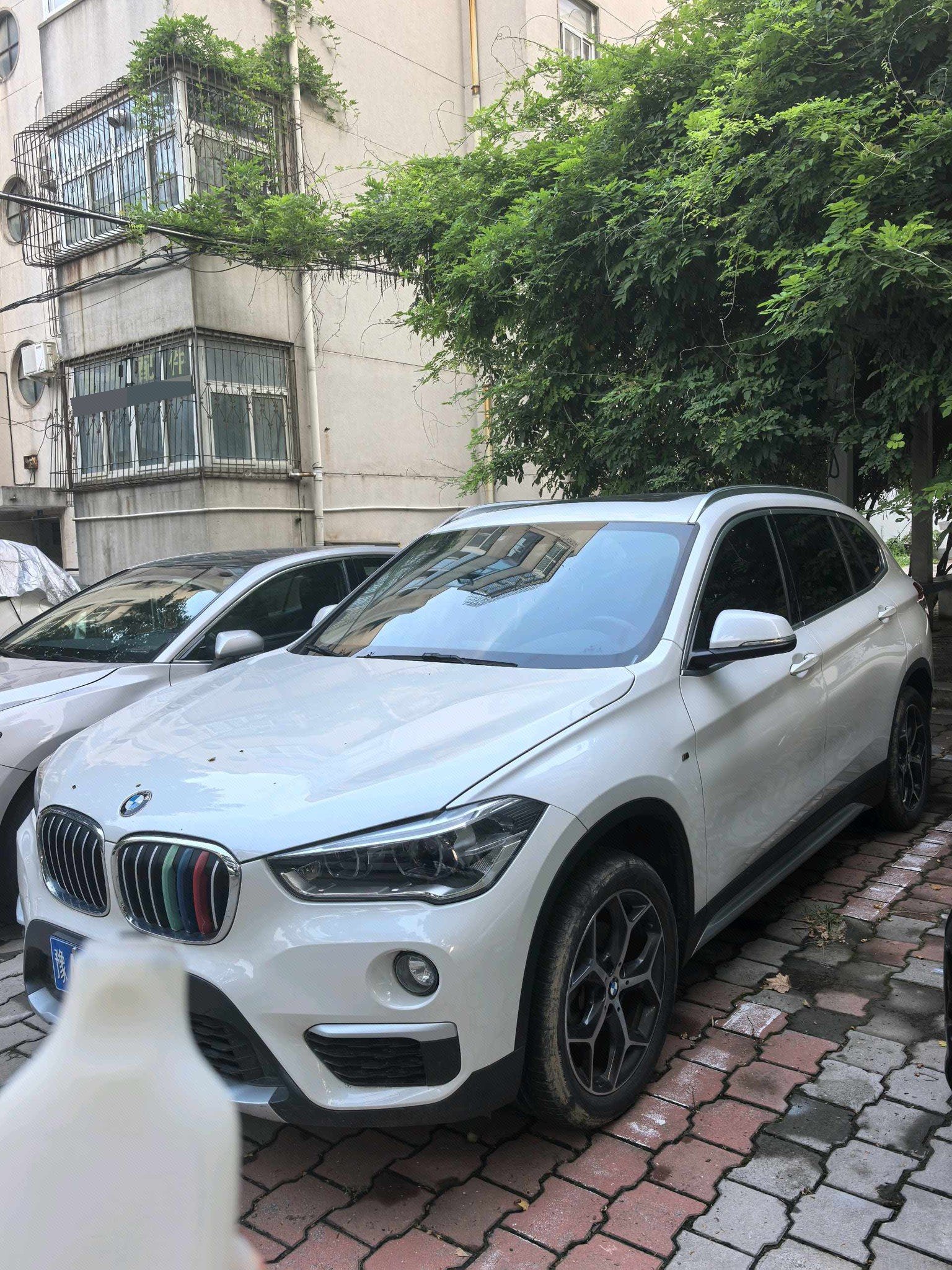 2019 immagine di auto 