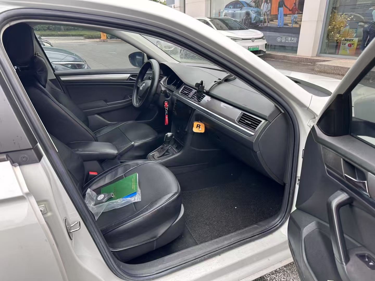 Volkswagen Bora 2021 imagen de coche #2
