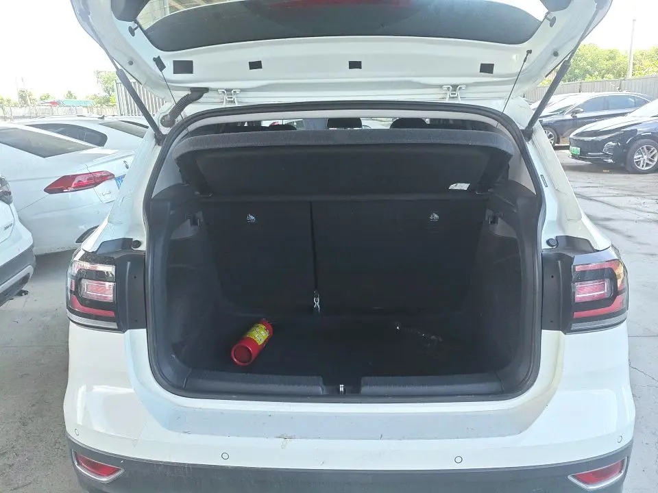 2024 #8 2024 immagine di auto #8