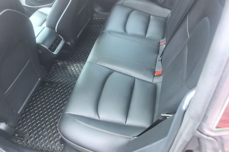 Tesla Model 3 2022 car image #17