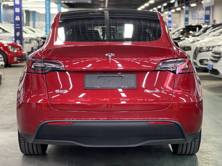 Tesla Model Y 2023 #4 Tesla Model Y 2023 car image #4