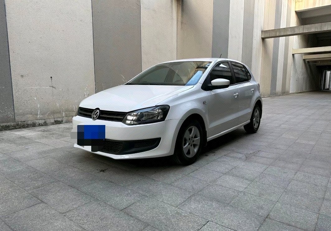 Volkswagen Polo 2013 car image 