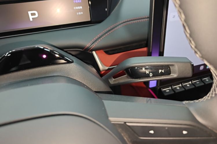 MI SU7 2024 imagem de carro #14
