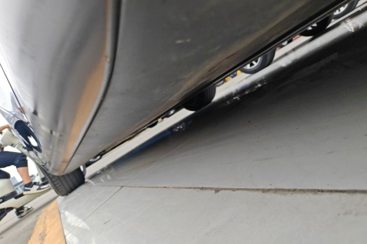 Tesla Model 3 2023 car image #27