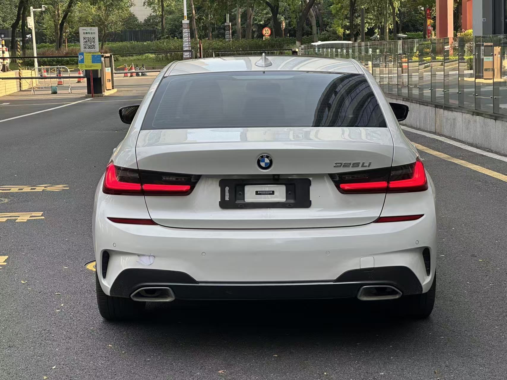 BMW 3 Series 2020 #9 BMW 3 Series 2020 car image #9