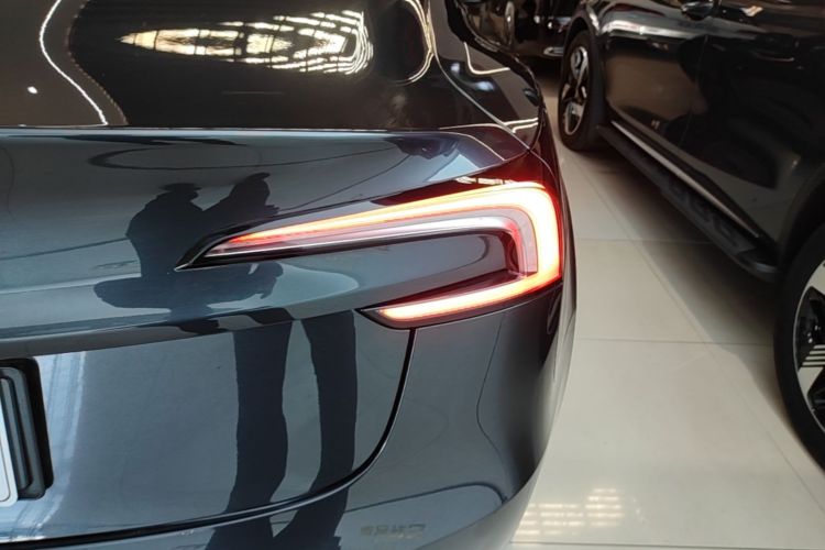Tesla Model 3 2024 #8 Tesla Model 3 2024 car image #8