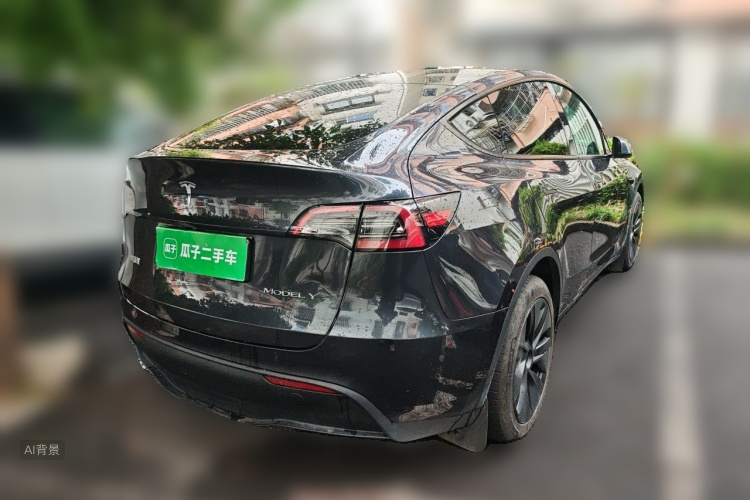 Tesla Model Y 2024 immagine di auto #7
