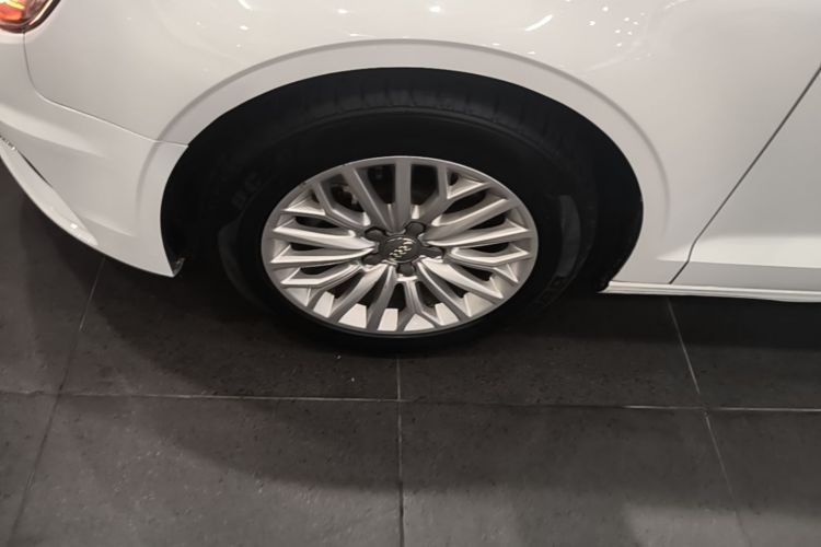 Audi A3 2017 car image #9