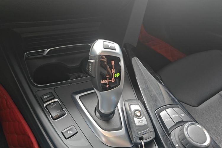 BMW 3 Series 2017 car image #14