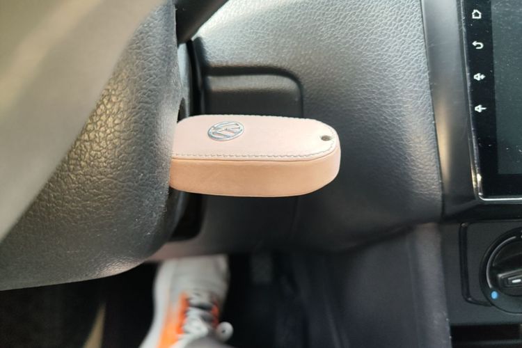 Volkswagen Polo 2018 car image #9