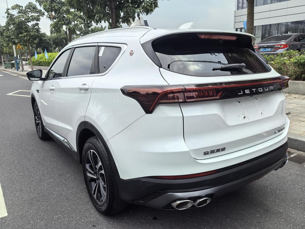 Jetour X70 PLUS 2022 car image #4