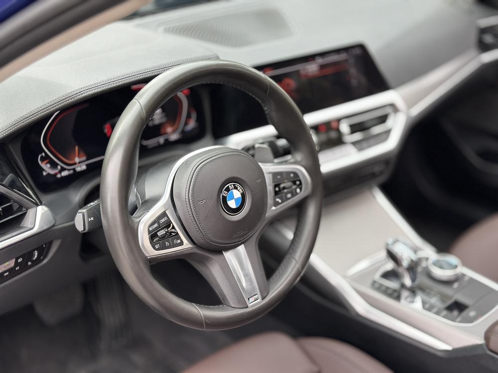 BMW 3 Series 2019 car image #13