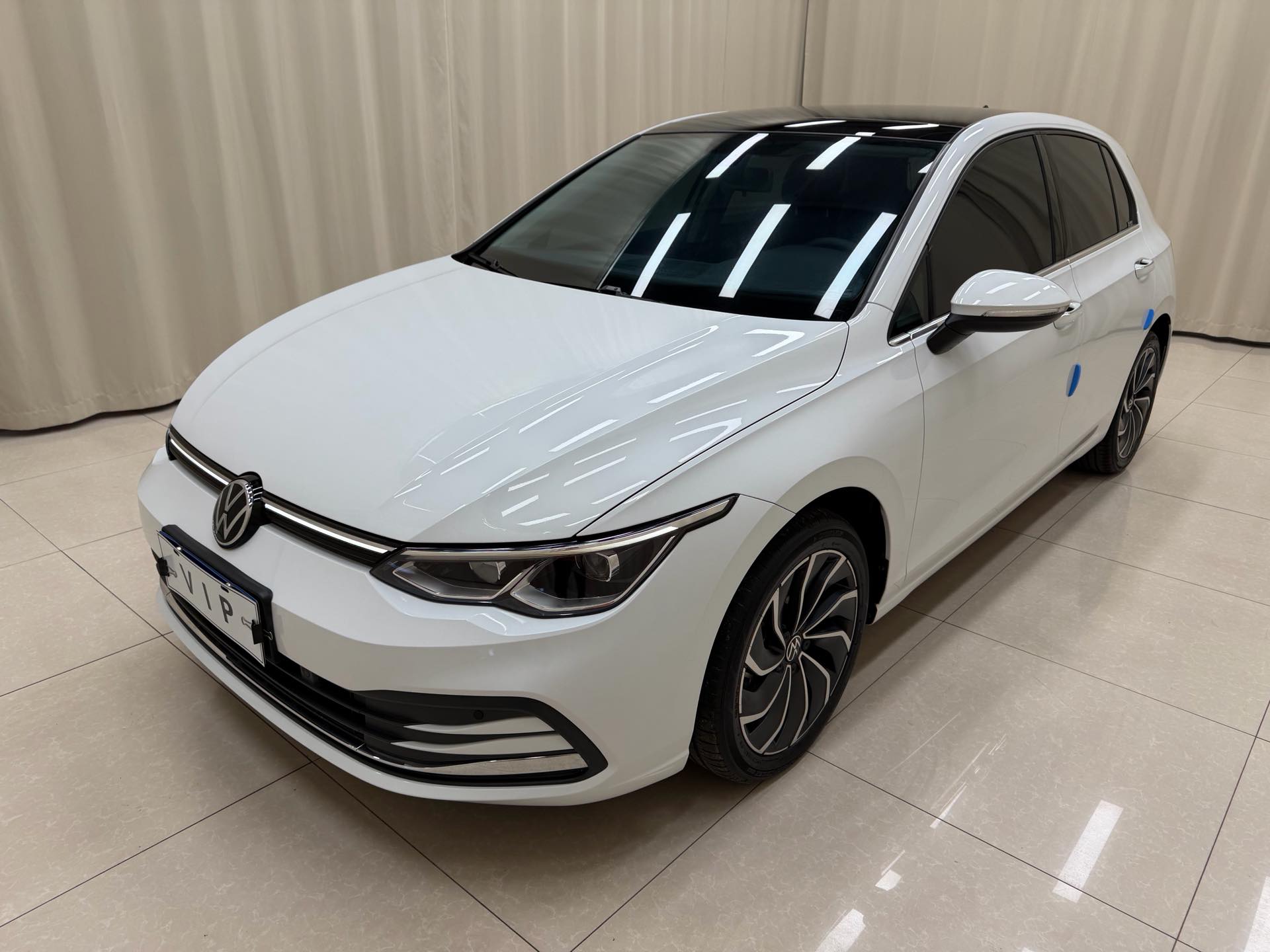 Volkswagen Golf 2022 car image 