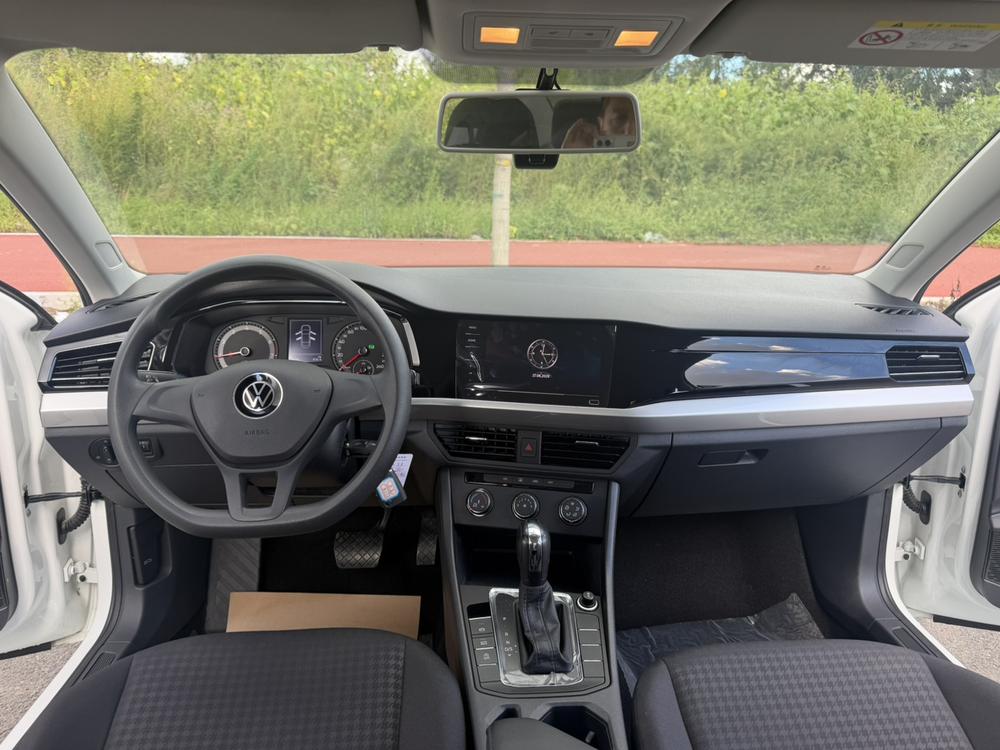 Volkswagen Bora 2022 car image #15