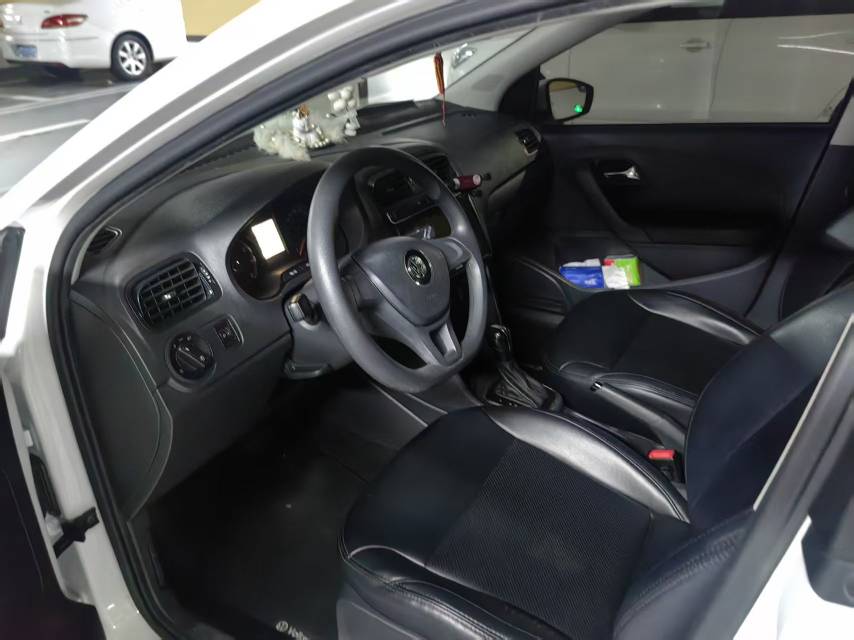 Volkswagen Polo 2018 car image #6