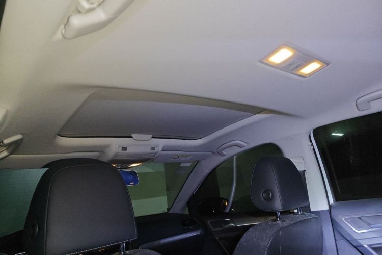 Volkswagen Golf 2019 #16 Volkswagen Golf 2019 car image #16