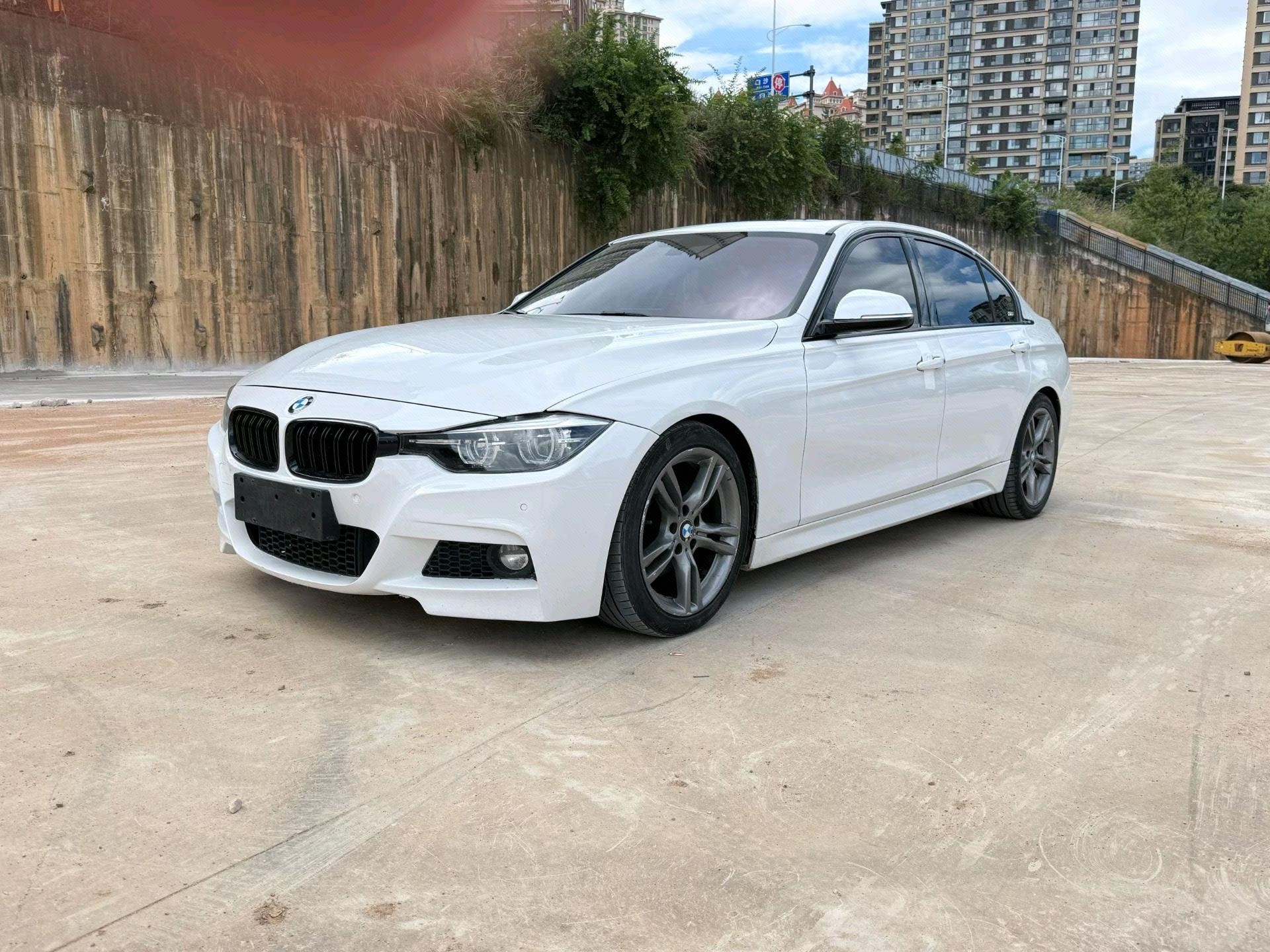 BMW 3 Series 2018 BMW 3 Series 2018 car image