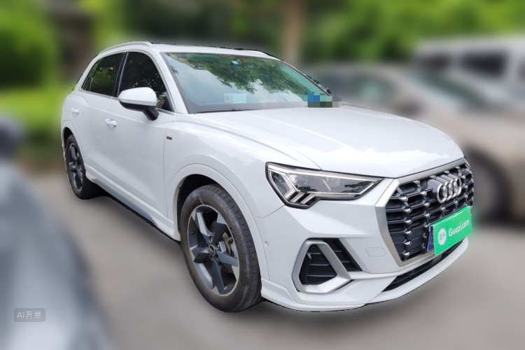 Audi Q3 2022 car image #4