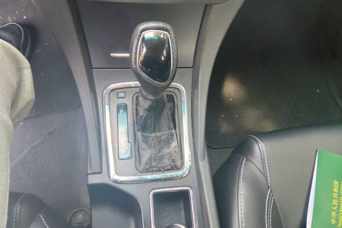 GEELY Emgrand 2015 car image #29