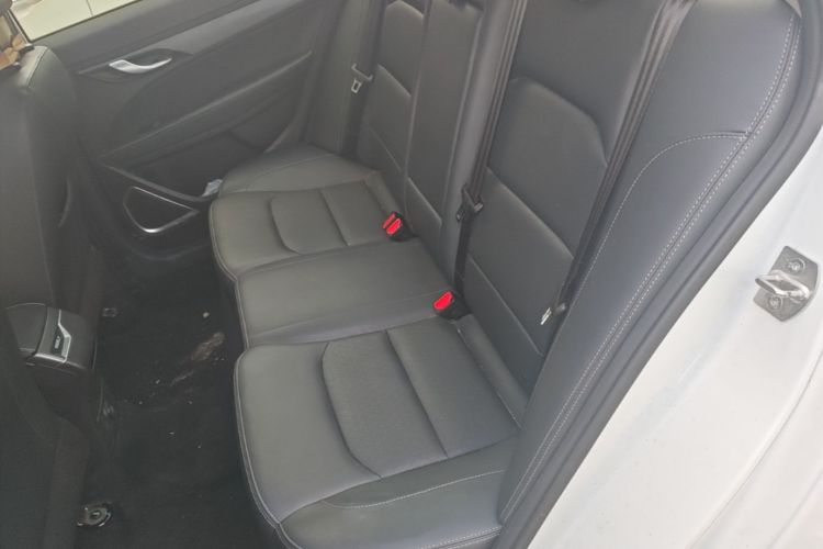 GEELY Emgrand 2021 #17 GEELY Emgrand 2021 car image #17
