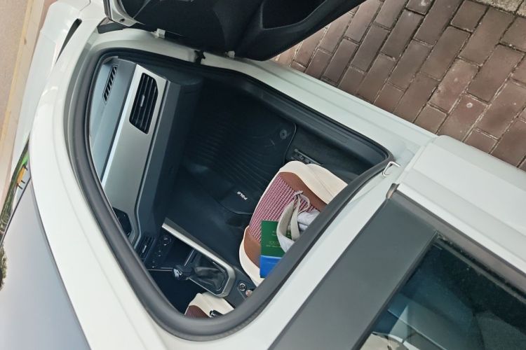Volkswagen Polo 2023 car image #21