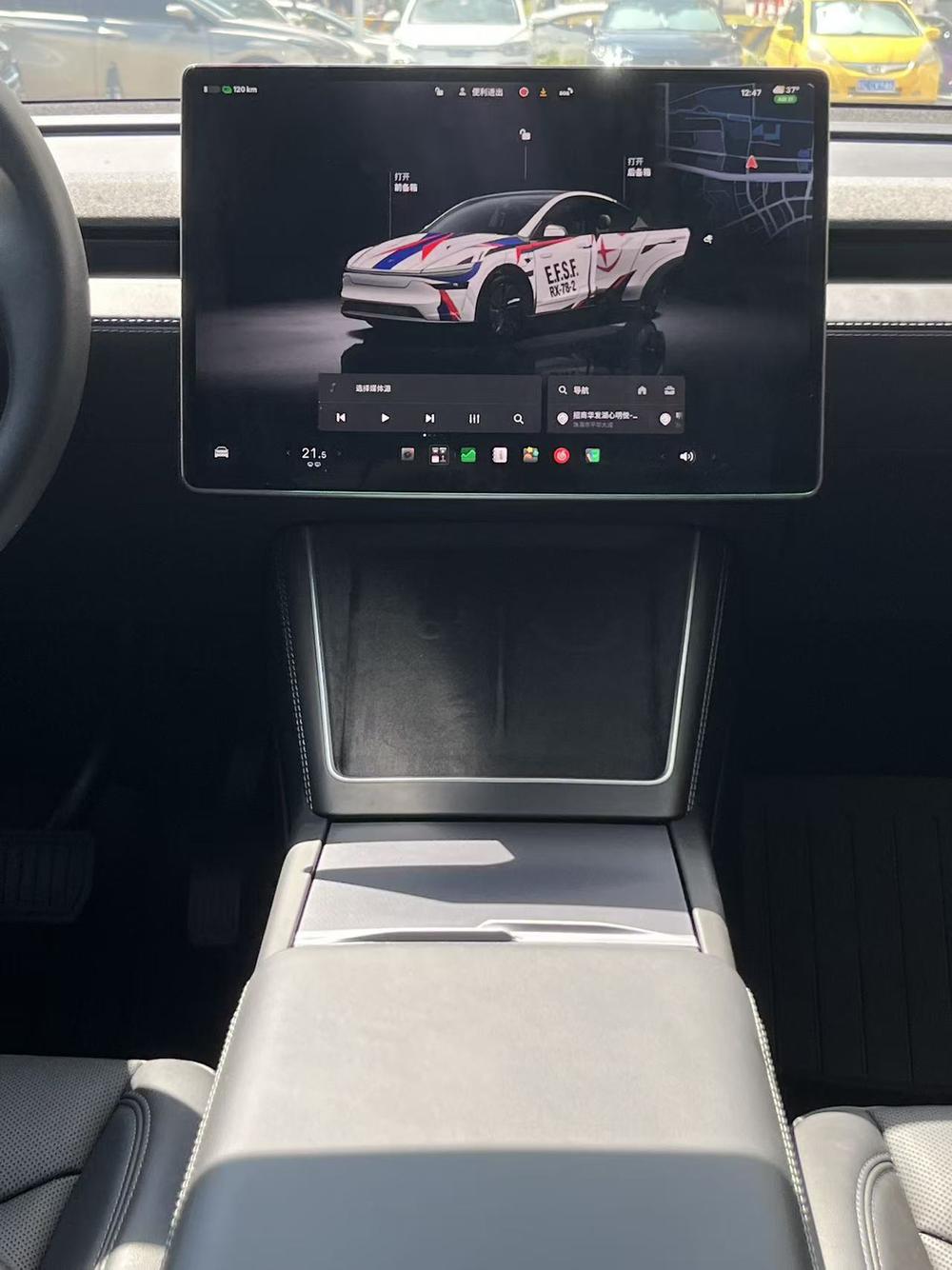 Tesla Model Y 2025 #4 Tesla Model Y 2025 car image #4