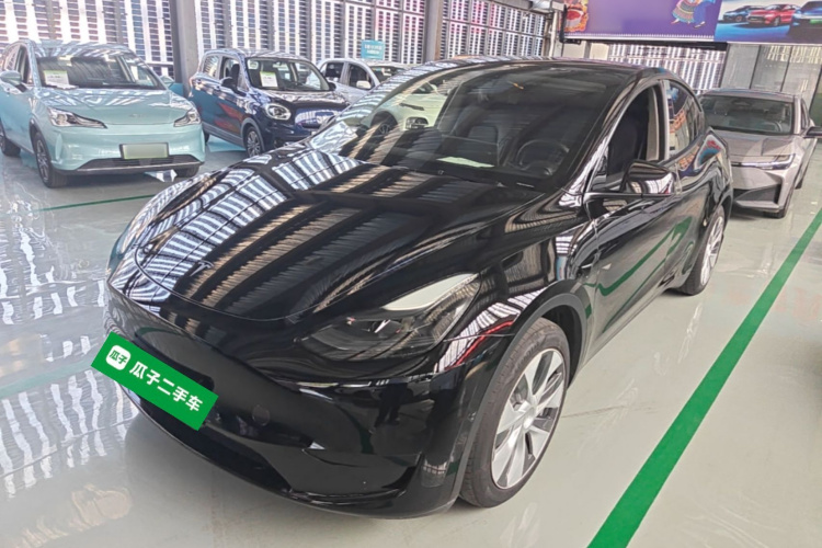Tesla Model Y 2022 #2 Tesla Model Y 2022 car image #2