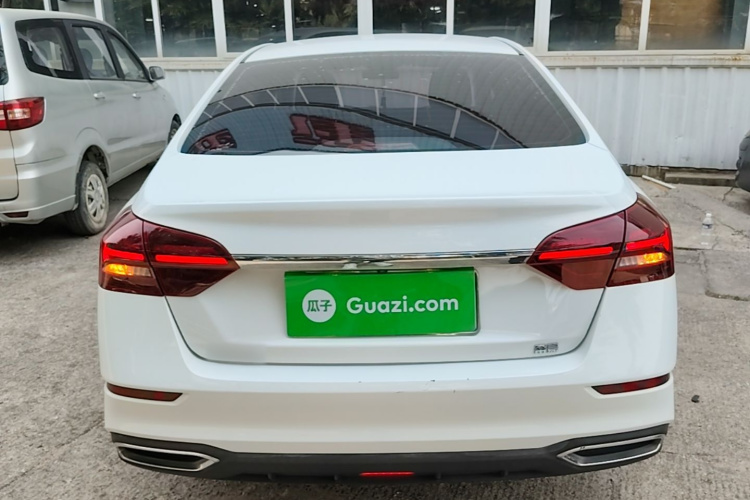 GEELY Emgrand 2021 car image #6