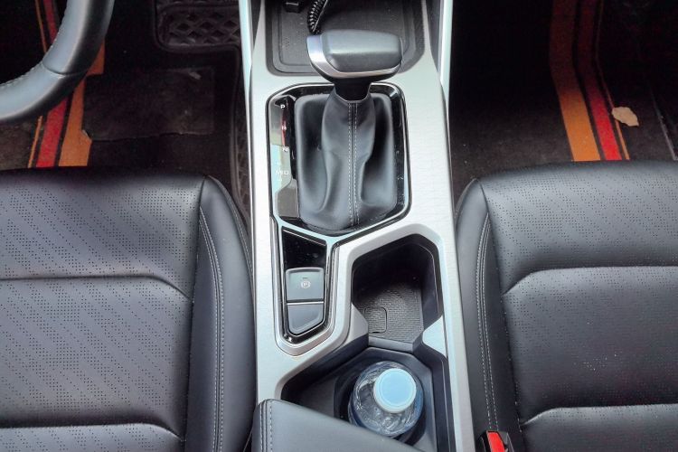 GEELY Emgrand 2022 immagine di auto #14