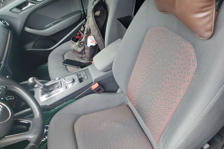 Audi A3 2018 car image #17