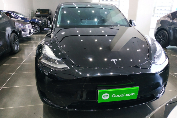 Tesla Model Y 2023 #3 Tesla Model Y 2023 car image #3