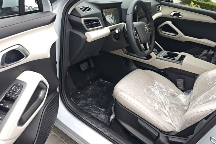 BYD YuanUP 2026 car image #16
