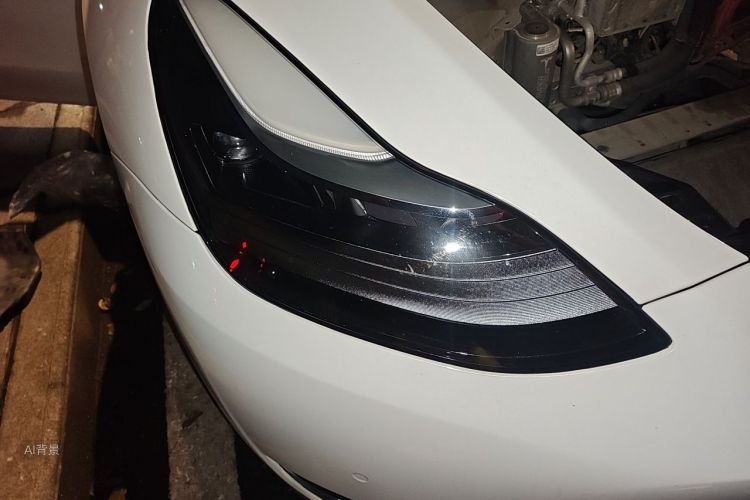 Tesla Model Y 2023 immagine di auto #8