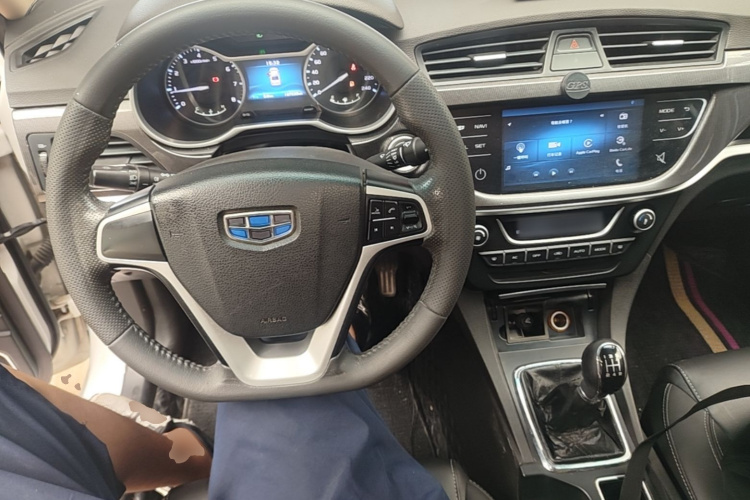 GEELY Emgrand 2017 #10 GEELY Emgrand 2017 car image #10
