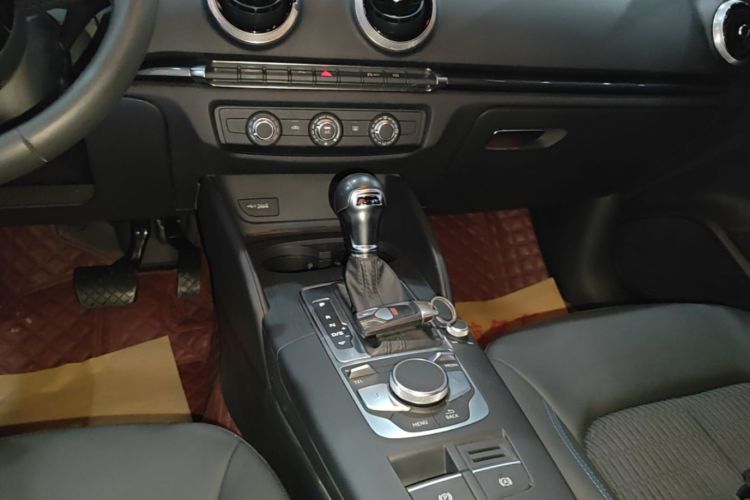Audi A3 2020 car image #14