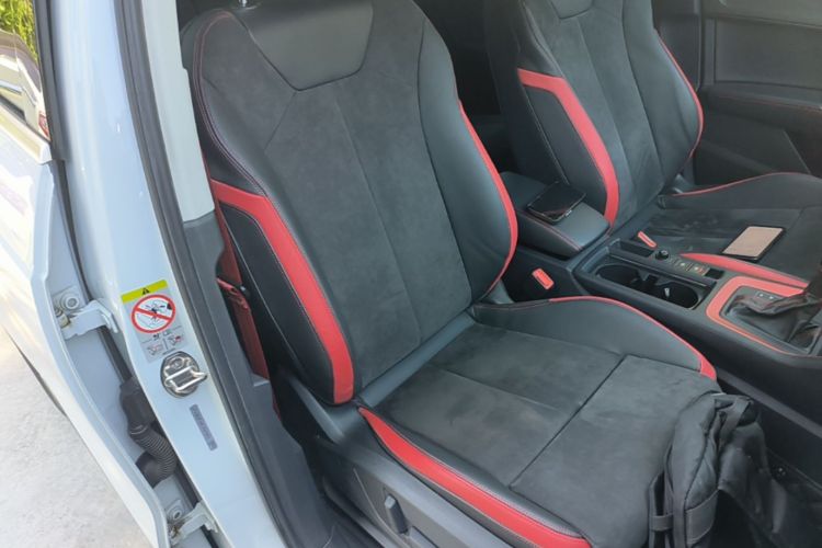 Audi Q3 2019 car image #24