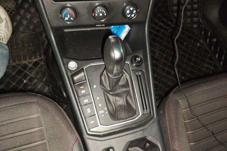 Volkswagen Lavida 2024 car image #16