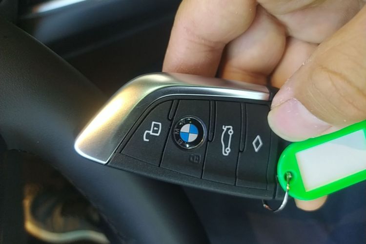 BMW 3 Series 2024 #9 BMW 3 Series 2024 car image #9