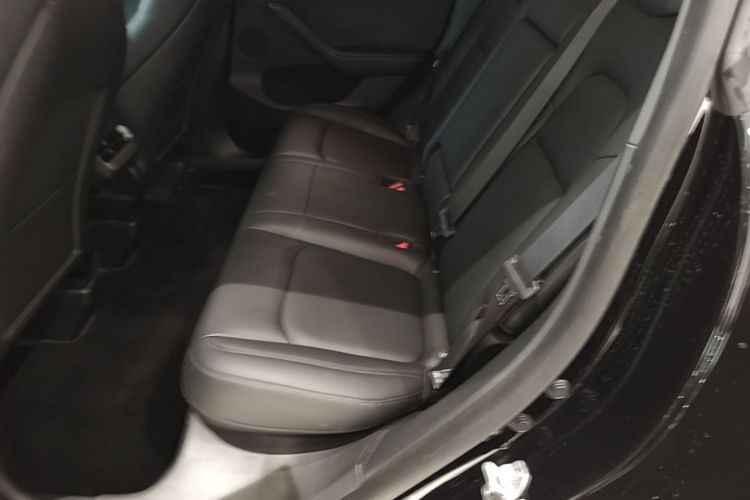 Tesla Model Y 2022 car image #17