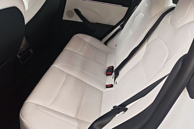 Tesla Model 3 2026 car image #13
