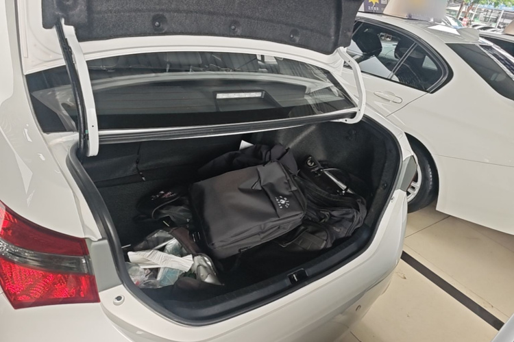 Toyota Corolla 2017 #19 Toyota Corolla 2017 car image #19