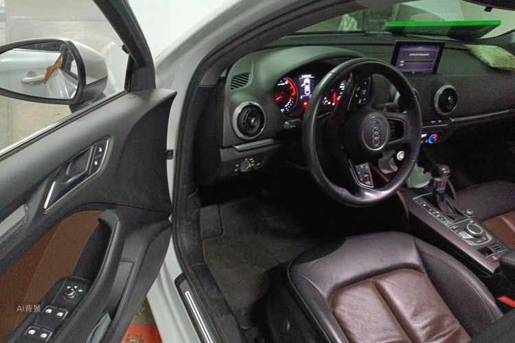 Audi A3 2018 car image #18