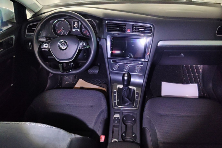 Volkswagen Golf 2018 #10 Volkswagen Golf 2018 car image #10