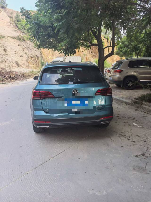 Volkswagen Tharu 2021 car image #2