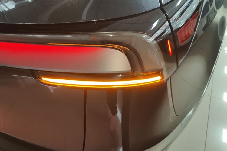 Tesla Model Y 2025 car image #8