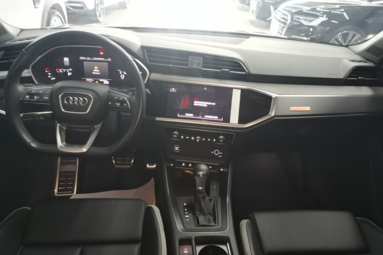 Audi Q3 2024 #10 Audi Q3 2024 car image #10