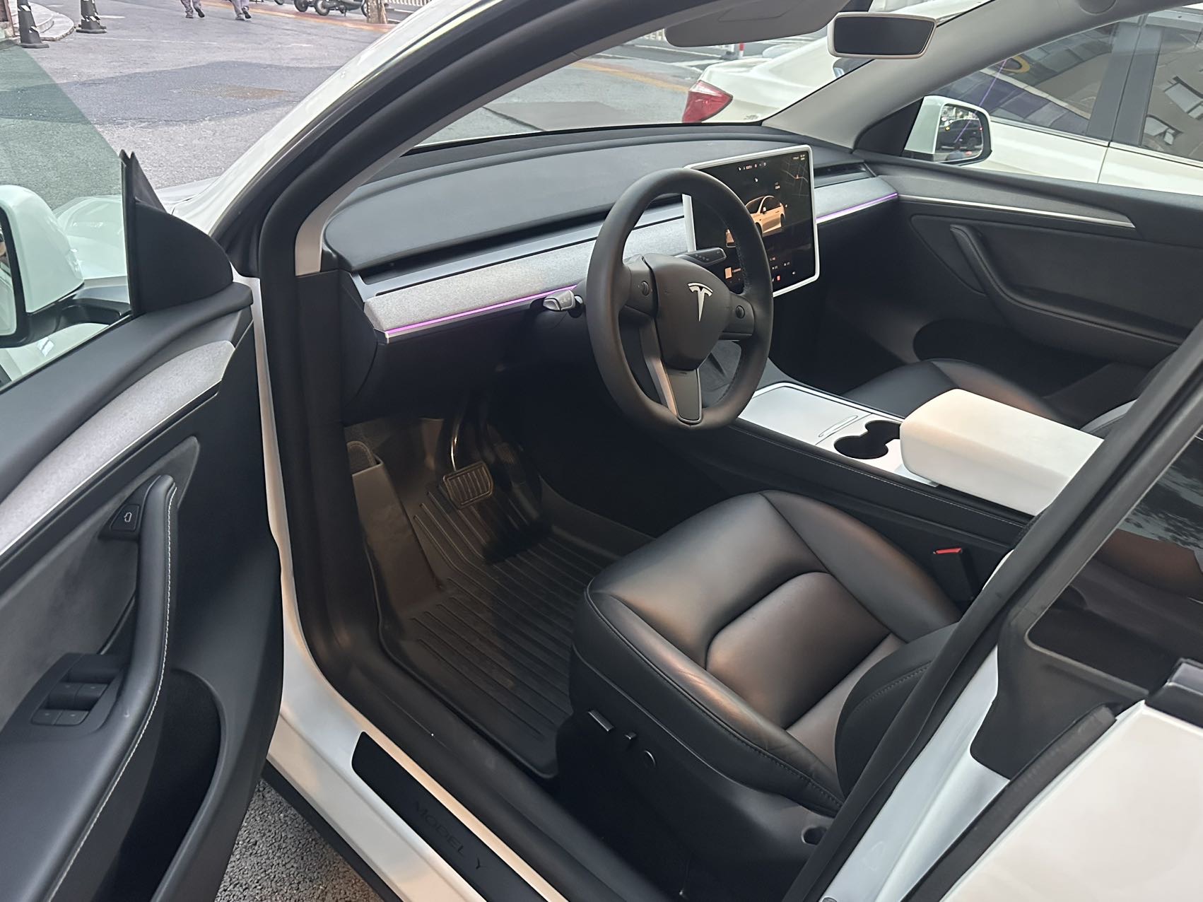Tesla Model Y 2024 #4 Tesla Model Y 2024 imagen de coche #4