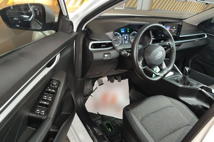 GEELY Emgrand 2025 car image #16