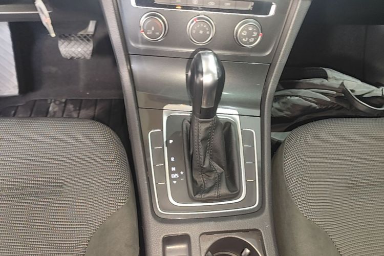 Volkswagen Golf 2018 #14 Volkswagen Golf 2018 car image #14